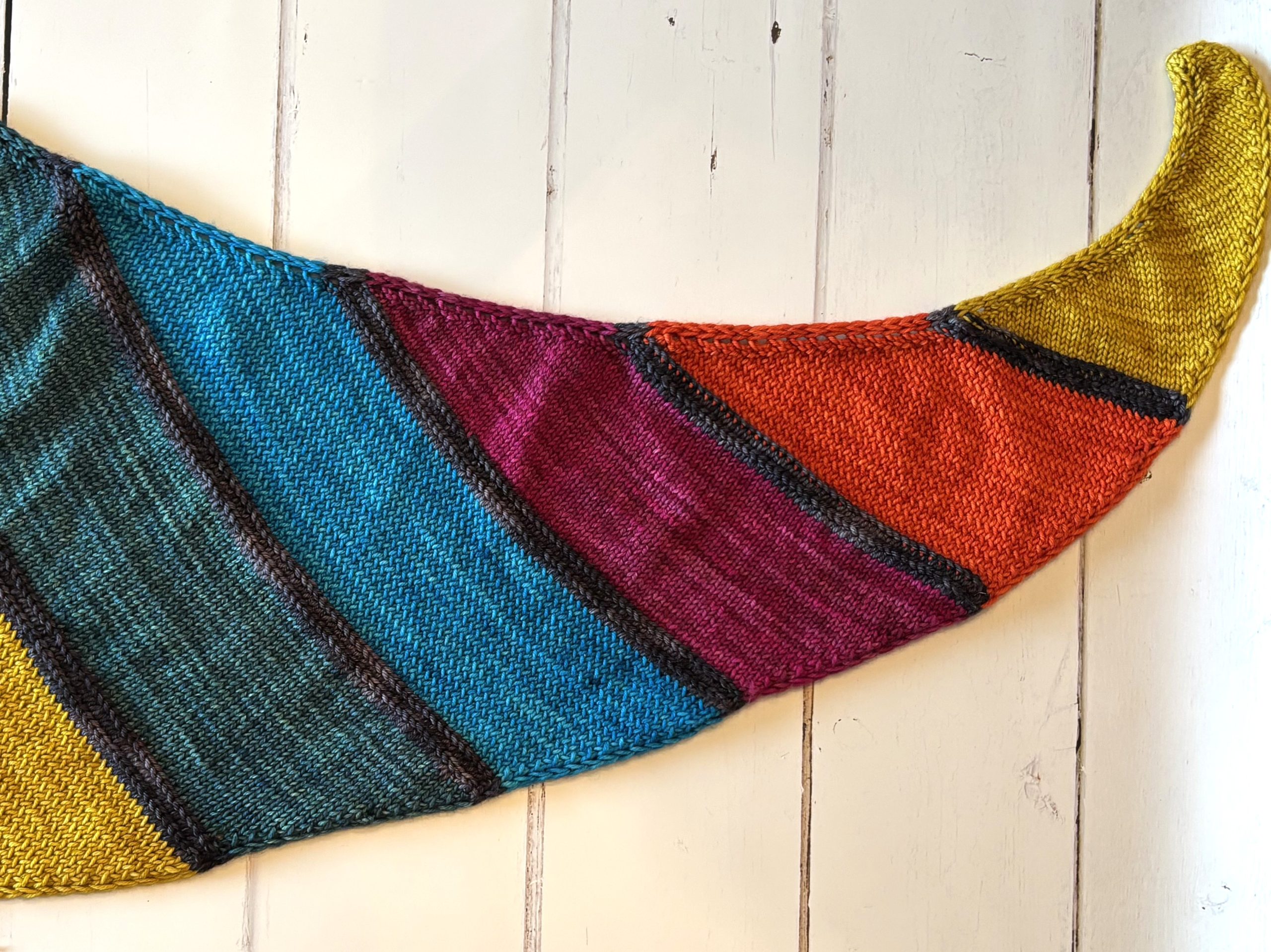 Rainbows Reign Shawl - Image 3